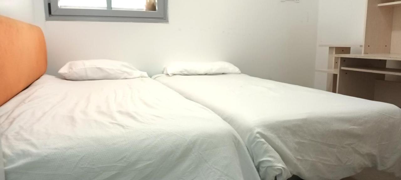 Beach Suite Israel- Private Jacuzzi Garden Suite & Gym, 3 Min Walk To Beach ביץ סוייט ישראל- ג'קוזי פרטי בגינה 3 דקות הליכה לים וחדר כושר Ashkelon Exteriör bild