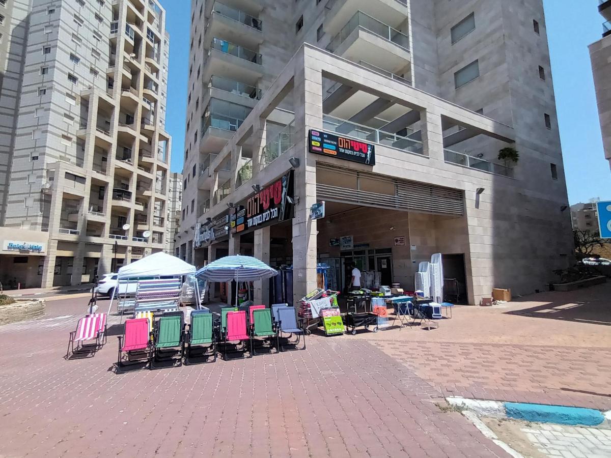 Beach Suite Israel- Private Jacuzzi Garden Suite & Gym, 3 Min Walk To Beach ביץ סוייט ישראל- ג'קוזי פרטי בגינה 3 דקות הליכה לים וחדר כושר Ashkelon Exteriör bild
